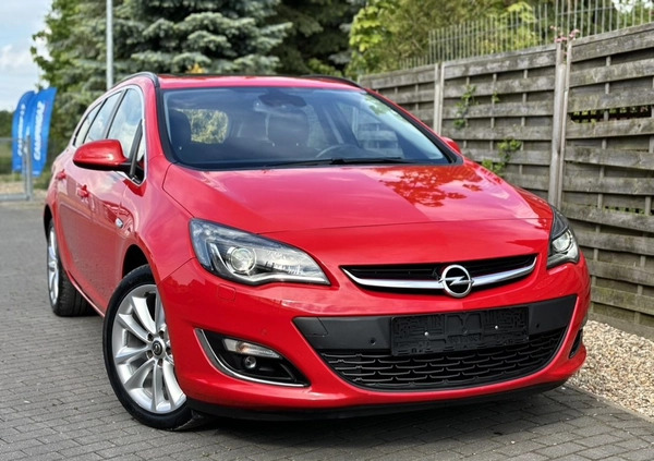 Opel Astra cena 23300 przebieg: 210000, rok produkcji 2012 z Pniewy małe 466